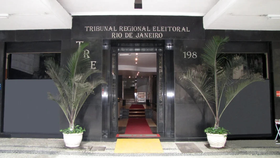 TRE-RJ cria estrutura com Exército para analisar candidaturas no Rio de Janeiro TRE-RJ cria estrutura com Exército para analisar candidaturas no Rio de Janeiro