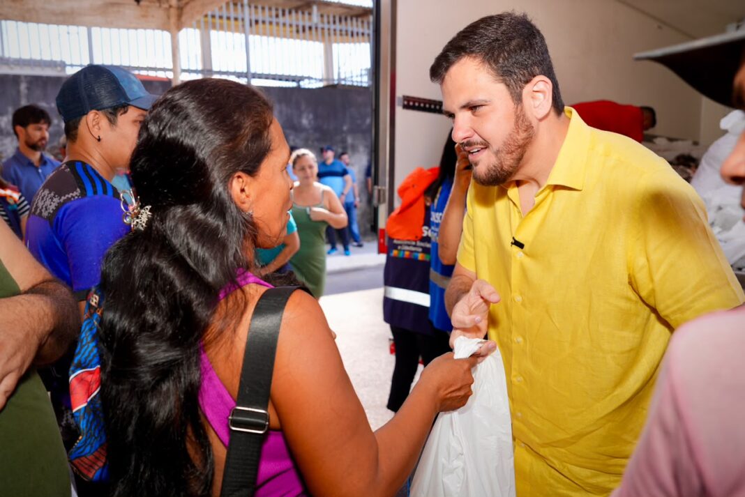 Prefeito Renato Junior começa distribuição gratuita de jaraqui nos bairros de Manaus e amplia ações de segurança alimentar Prefeito Renato Junior começa distribuição gratuita de jaraqui nos bairros de Manaus e amplia ações de segurança alimentar