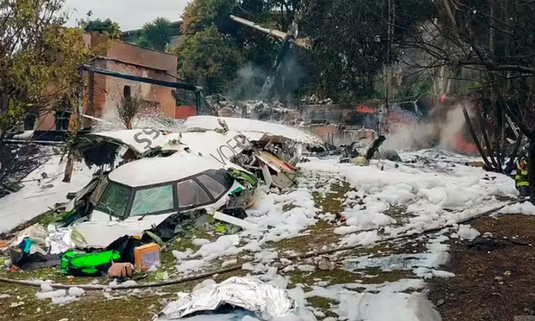 Gelo, distração na cabine e falhas: o que diz relatório sobre queda de avião da Voepass Gelo, distração na cabine e falhas: o que diz relatório sobre queda de avião da Voepass