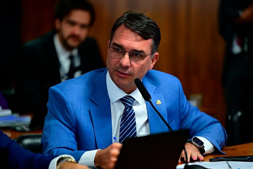 Flávio reforça ofensiva no Ceará antes de decisão sobre Ciro Flávio reforça ofensiva no Ceará antes de decisão sobre Ciro