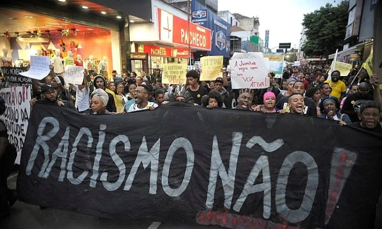O racismo empobrece o Brasil: é isso que você quer? O racismo empobrece o Brasil: é isso que você quer?