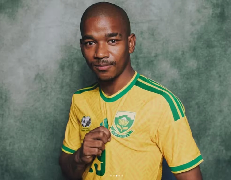 Morre jogador da seleção da África do Sul que participou da Copa do Mundo de 2026 Morre jogador da seleção da África do Sul que participou da Copa do Mundo de 2026