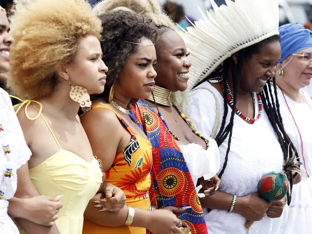 Mulheres e negros: Partidos pedem ao TSE mudança em cotas Mulheres e negros: Partidos pedem ao TSE mudança em cotas