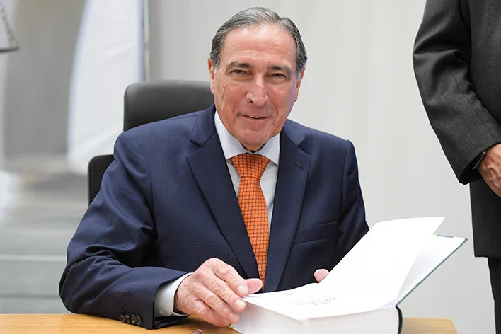 Zanin autoriza PF investigar ministro do STJ em inquérito que apura venda de decisões Zanin autoriza PF investigar ministro do STJ em inquérito que apura venda de decisões