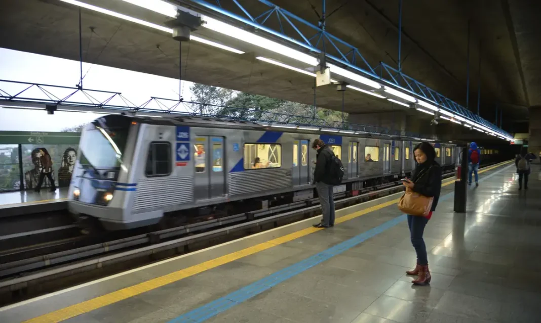 Privatizações de Tarcísio: falhas em trens de SP crescem 27% Privatizações de Tarcísio: falhas em trens de SP crescem 27%