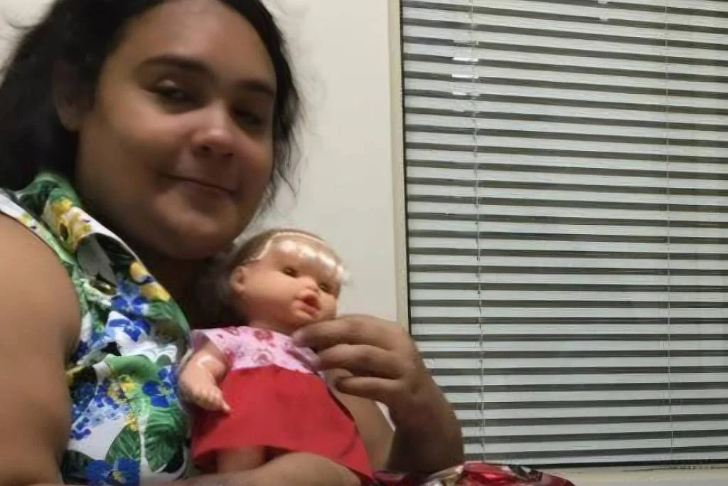 Mulher que se passou por menina de 12 anos tem transtornos psiquiátricos, diz defesa Mulher que se passou por menina de 12 anos tem transtornos psiquiátricos, diz defesa
