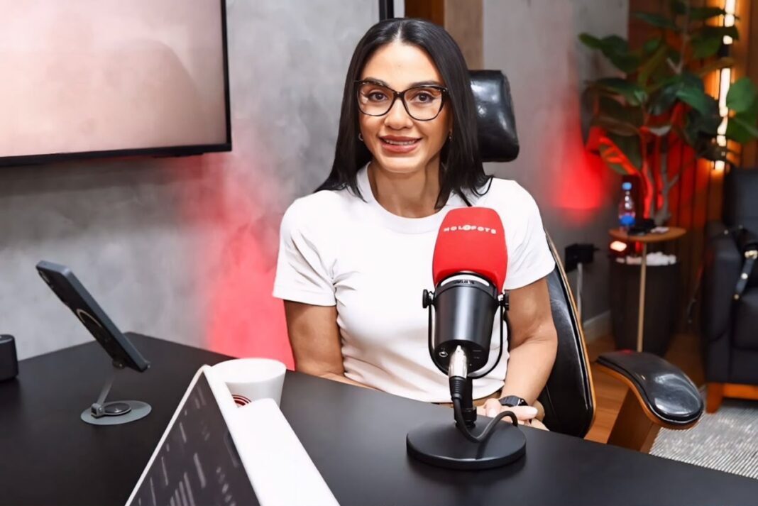 Dra. Shádia, vice de David Almeida, defende gestão técnica na saúde e apresenta soluções para o Sisreg Dra. Shádia, vice de David Almeida, defende gestão técnica na saúde e apresenta soluções para o Sisreg