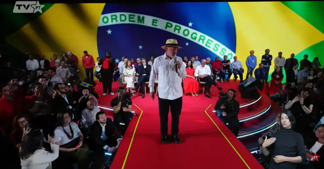 Lula abre campanha por 4º mandato em berço político no ABC Lula abre campanha por 4º mandato em berço político no ABC