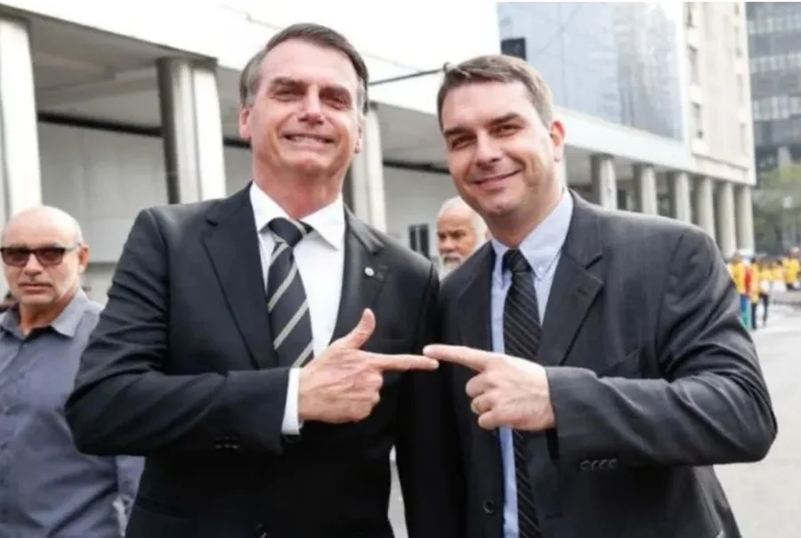 Moraes rejeita pedido de Bolsonaro para receber visita de filhos no Dia dos Pais Moraes rejeita pedido de Bolsonaro para receber visita de filhos no Dia dos Pais