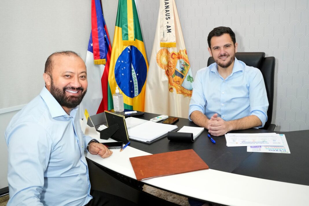 Prefeito Renato Junior anuncia que Manaus supera Rio de Janeiro e São Paulo ao registrar o melhor desempenho entre as três maiores redes municipais de ensino do Brasil Prefeito Renato Junior anuncia que Manaus supera Rio de Janeiro e São Paulo ao registrar o melhor desempenho entre as três maiores redes municipais de ensino do Brasil