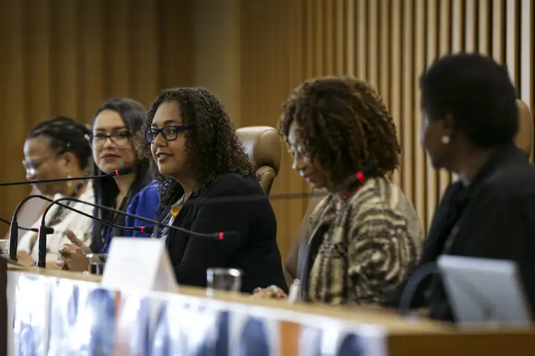 Juízas recebem menos que homens em 86% dos tribunais de Justiça, aponta pesquisa Juízas recebem menos que homens em 86% dos tribunais de Justiça, aponta pesquisa