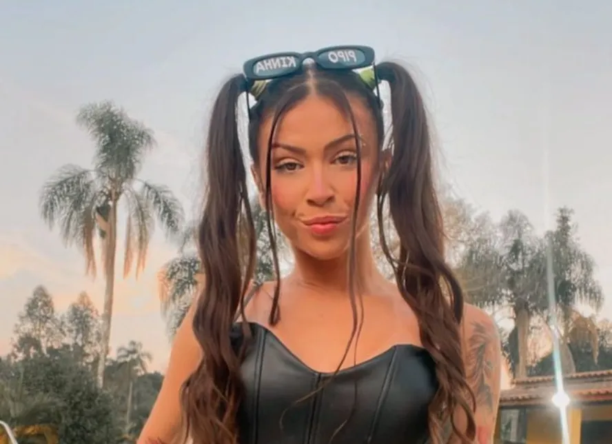 MC Pipokinha é condenada por show com conteúdo sexual diante de adolescentes MC Pipokinha é condenada por show com conteúdo sexual diante de adolescentes