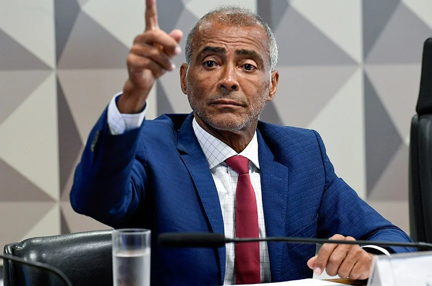 Romário deixa PL, fica sem partido e anuncia apoio a Eduardo Paes para Governo do RJ Romário deixa PL, fica sem partido e anuncia apoio a Eduardo Paes para Governo do RJ