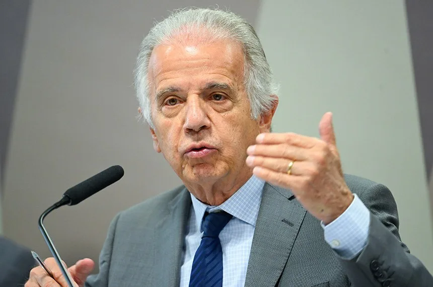 José Múcio entrou pelo portão que Lula abriu em 2004 José Múcio entrou pelo portão que Lula abriu em 2004