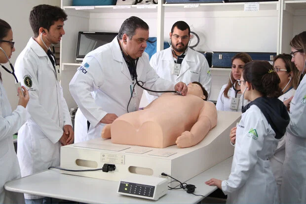 Enamed: STJ autoriza MEC a retomar sanções contra faculdades de Medicina Enamed: STJ autoriza MEC a retomar sanções contra faculdades de Medicina