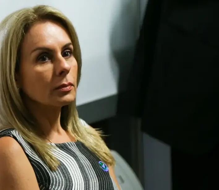 Esposa de Moraes nega vínculo pessoal com Vorcaro em viagem de jatinho Esposa de Moraes nega vínculo pessoal com Vorcaro em viagem de jatinho