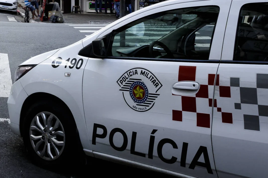 Delegado com sinais de embriaguez bate viatura em carro da PM no centro de SP, diz polícia Delegado com sinais de embriaguez bate viatura em carro da PM no centro de SP, diz polícia