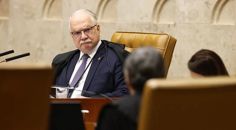 Governo pede a Fachin suspensão da decisão que afastou diretor-geral da PF Governo pede a Fachin suspensão da decisão que afastou diretor-geral da PF