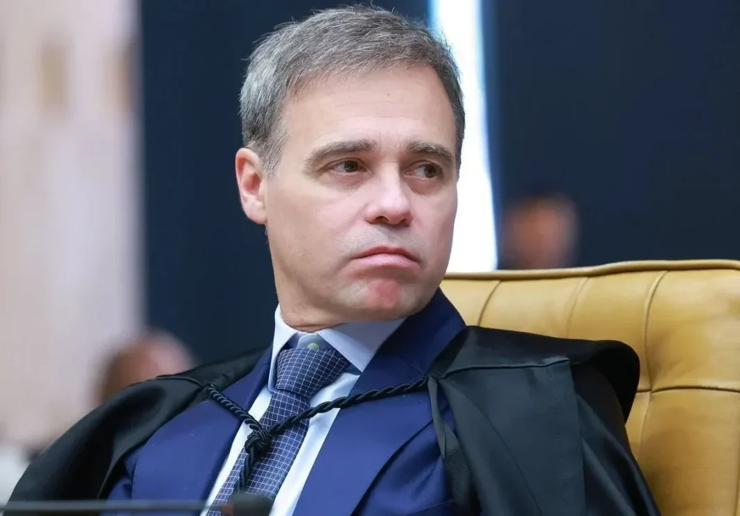 PERGUNTAS SEM RESPOSTAS – ICL Notícias PERGUNTAS SEM RESPOSTAS – ICL Notícias