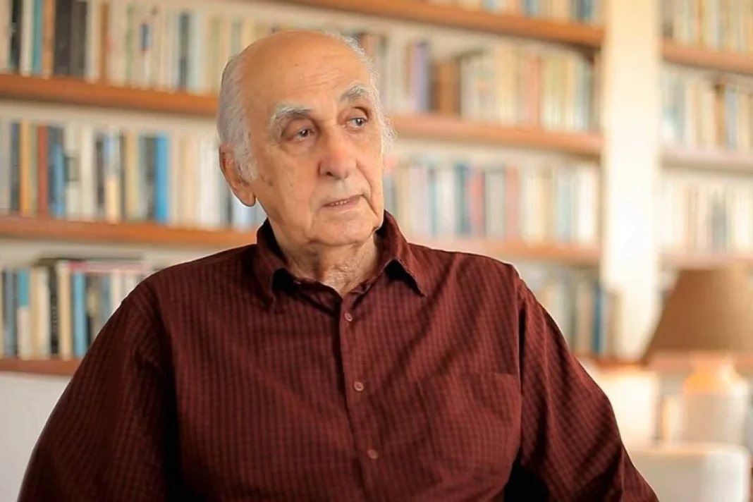 Morre Zuenir Ventura, referência no jornalismo, aos 95 anos Morre Zuenir Ventura, referência no jornalismo, aos 95 anos
