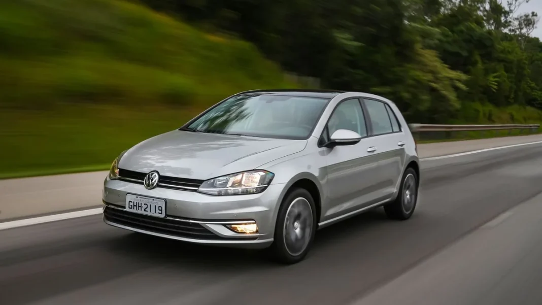 Volkswagen e Audi convocam recall de 2,8 milhões de carros por risco na direção Volkswagen e Audi convocam recall de 2,8 milhões de carros por risco na direção