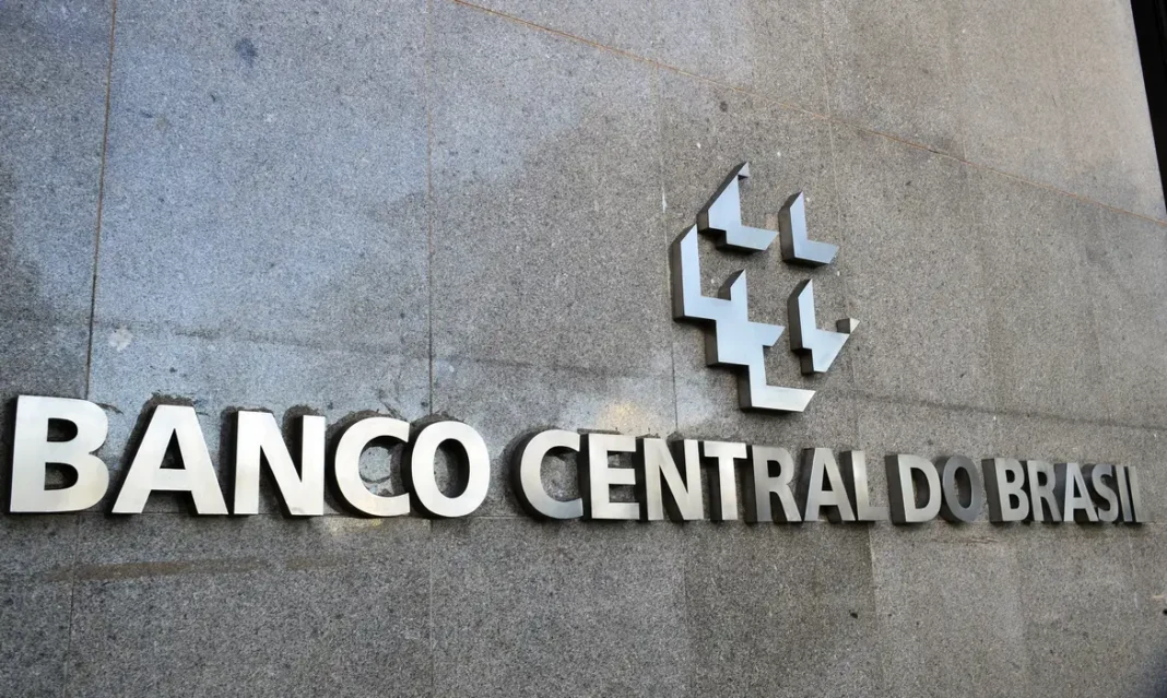 BC reduz para 1,8% previsão de crescimento do PIB neste ano e estima avanço de 1,4% em 2027 BC reduz para 1,8% previsão de crescimento do PIB neste ano e estima avanço de 1,4% em 2027