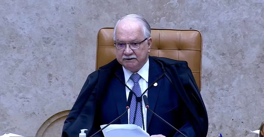 Fachin convocou o STF para resolver uma crise e entregou outra Fachin convocou o STF para resolver uma crise e entregou outra