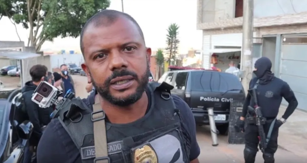 Caso de encenação em cativeiro faz delegado Da Cunha ser demitido da Polícia Civil Caso de encenação em cativeiro faz delegado Da Cunha ser demitido da Polícia Civil