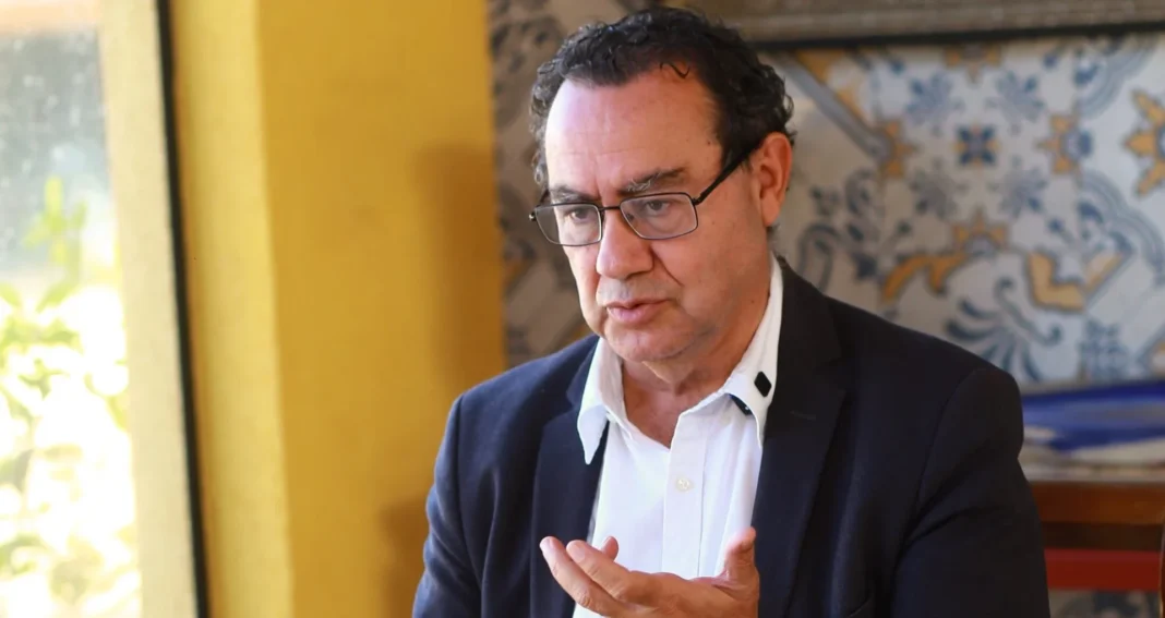 Augusto Cury omitiu negócios nos EUA da Justiça Eleitoral Augusto Cury omitiu negócios nos EUA da Justiça Eleitoral