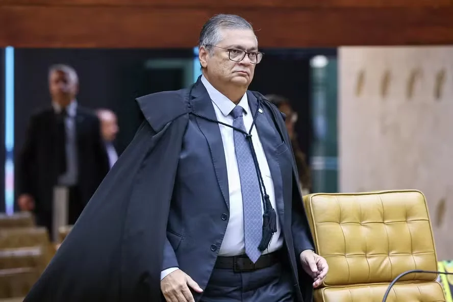 Dino questiona promessa de fim de inquérito das fake news, sem citar Fachin Dino questiona promessa de fim de inquérito das fake news, sem citar Fachin