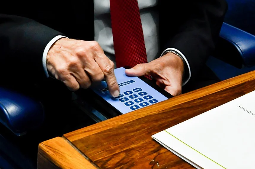 PP tenta mudar tramitação do fim da escala 6×1 às vésperas de votação no Senado PP tenta mudar tramitação do fim da escala 6×1 às vésperas de votação no Senado