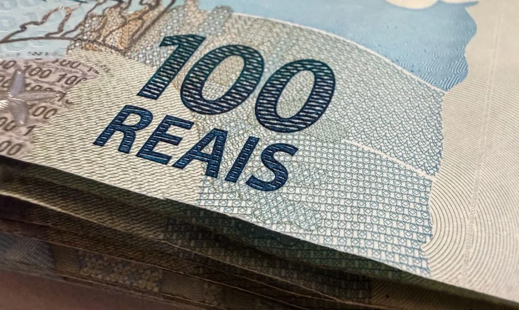 Orçamento de 2027 tem estimativa de superávit de R$ 83,4 bilhões Orçamento de 2027 tem estimativa de superávit de R$ 83,4 bilhões