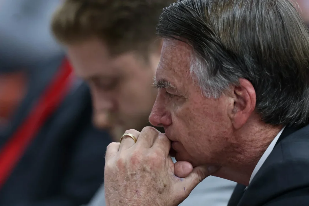 Nunes Marques dá prazo à PGR para avaliar novo pedido de Bolsonaro contra condenação Nunes Marques dá prazo à PGR para avaliar novo pedido de Bolsonaro contra condenação