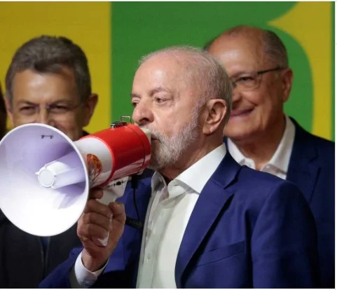 Lula quer Camilo na coordenação de campanha com equipe de Jerônimo Lula quer Camilo na coordenação de campanha com equipe de Jerônimo