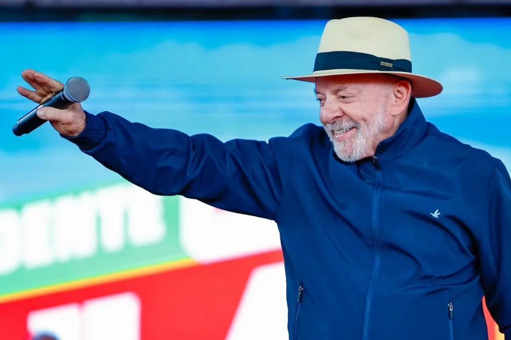 Lula dirige carta às famílias evangélicas e associa fé a políticas públicas Lula dirige carta às famílias evangélicas e associa fé a políticas públicas