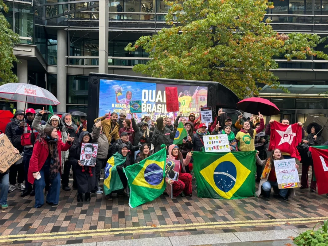 Funcionários da Meta denunciam favorecimento à família Bolsonaro na eleição brasileira Funcionários da Meta denunciam favorecimento à família Bolsonaro na eleição brasileira