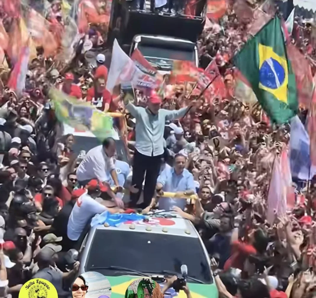 Lula encerra campanha com caminhada na Avenida Paulista e ato em Copacabana Lula encerra campanha com caminhada na Avenida Paulista e ato em Copacabana