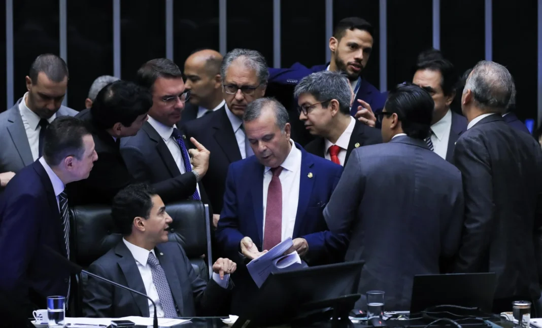 Ministério da Justiça cria trava e limita emendas de parlamentares em 2027 Ministério da Justiça cria trava e limita emendas de parlamentares em 2027