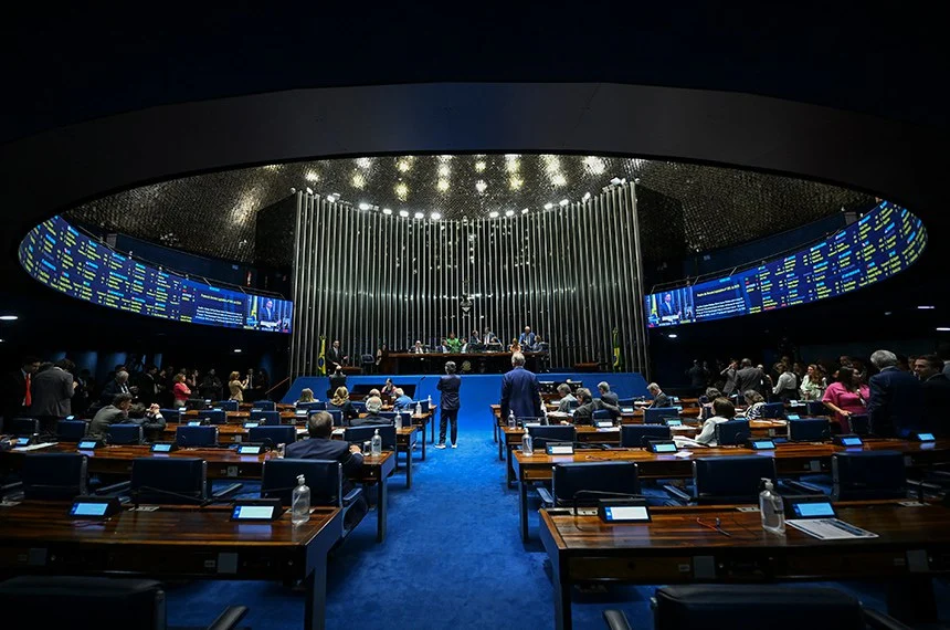 Com STF no centro da campanha, brancos e nulos para o Senado caem no país Com STF no centro da campanha, brancos e nulos para o Senado caem no país
