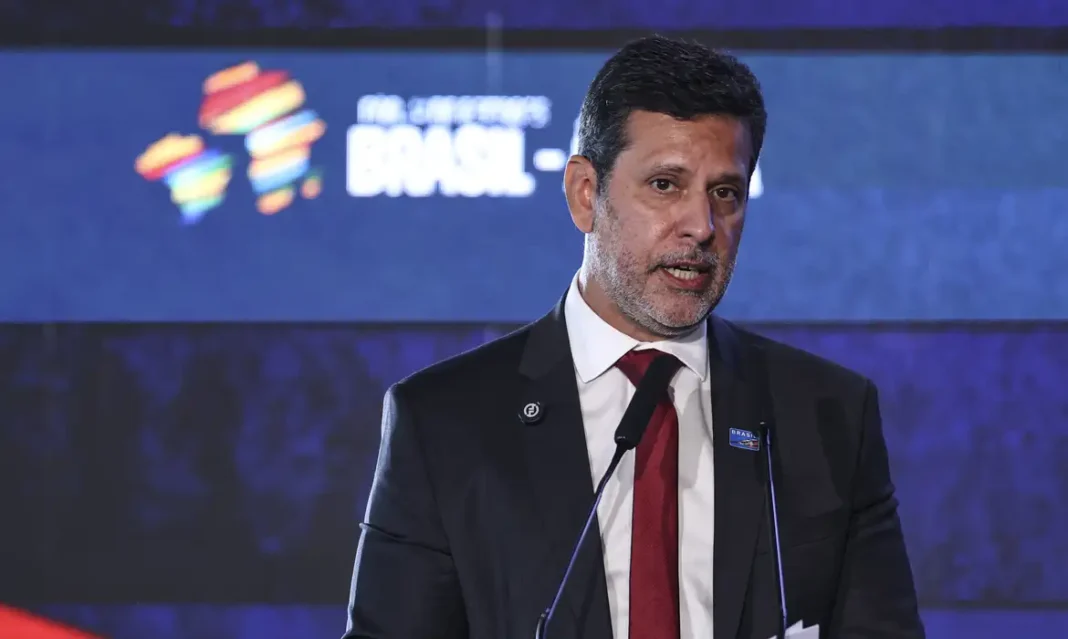 MEC irá pedir investigação de ameaças a universidades em redes sociais MEC irá pedir investigação de ameaças a universidades em redes sociais