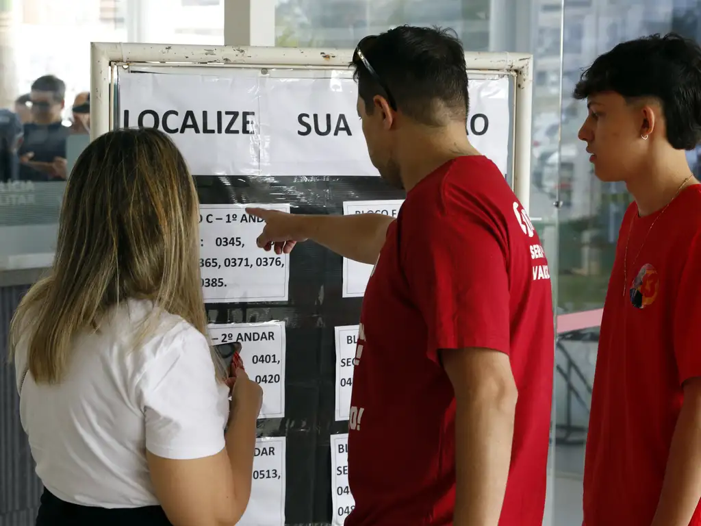 Lula teve maioria dos votos nas seções com mudança de local para o 2º turno Lula teve maioria dos votos nas seções com mudança de local para o 2º turno
