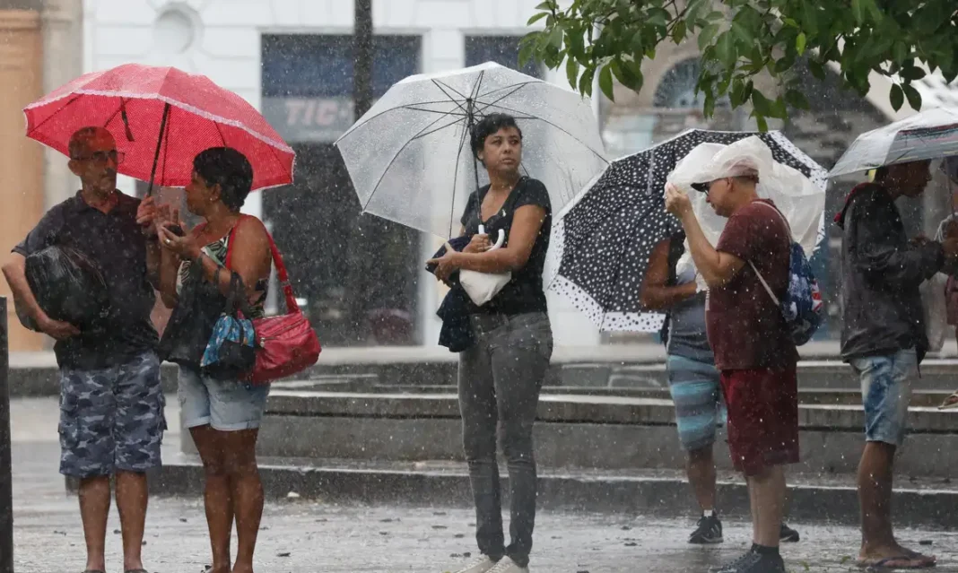 Sexta-feira terá chuva forte no Sul e SE; temperaturas sobem no NE e CO Sexta-feira terá chuva forte no Sul e SE; temperaturas sobem no NE e CO